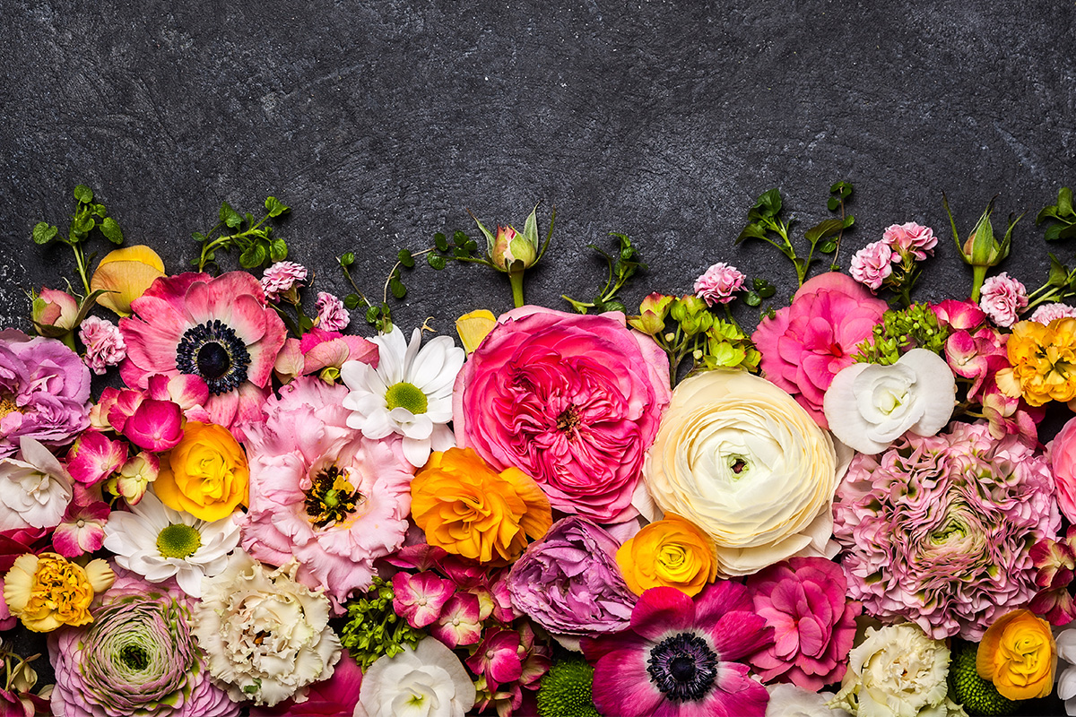 Floral Chandeliers are the New Wedding Trend Everyone Loves