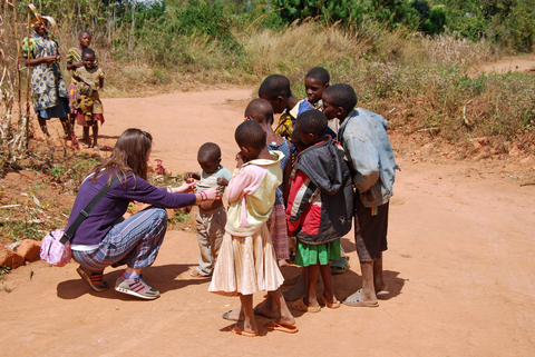 doctor helps children in africa