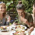 How to Make Healthy Food Choices When Eating Out