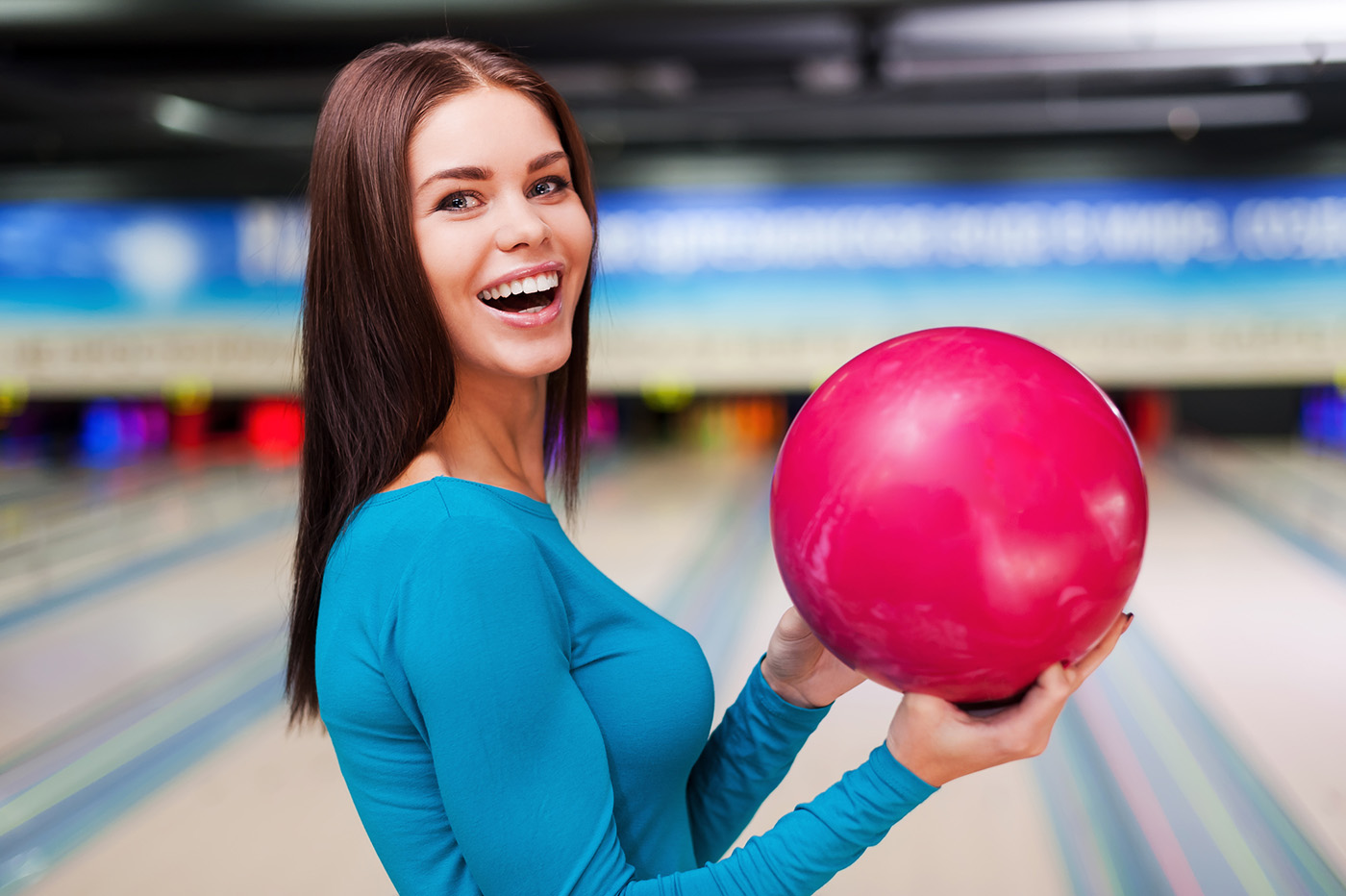 pretty girl bowling