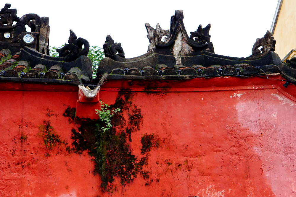 Japanese covered wall in hoi an vietnam